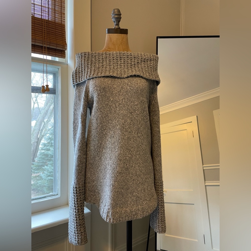 Abercrombie off the shoulder sweater size small